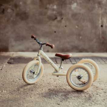 Balancecykel - tre hjul
