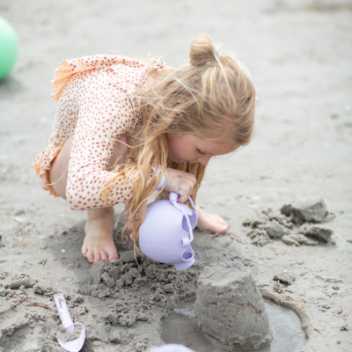 Scrunch-watering-can - lyslilla