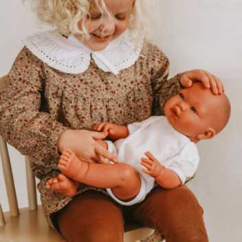 Dukken Maria med hvid body
