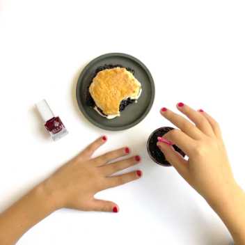 Magisk neglelak – livlige bær