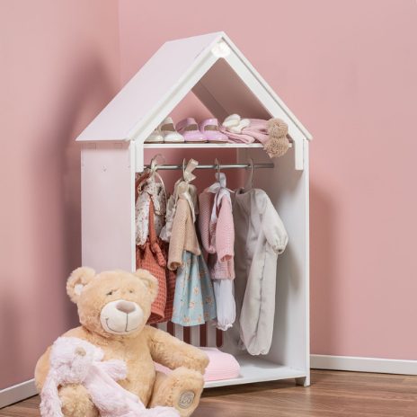 Tøjskab i træ - hvidmalet