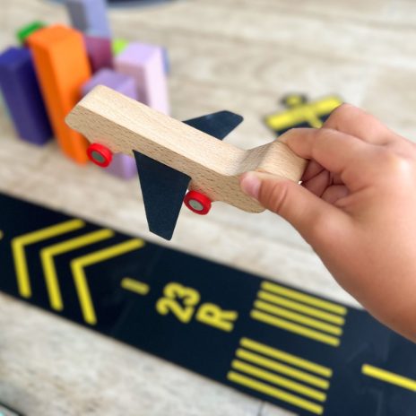 Lufthavn med fly - otte dele  - 2