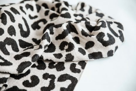 Leopardmønstret tæppe - lyst  - 1