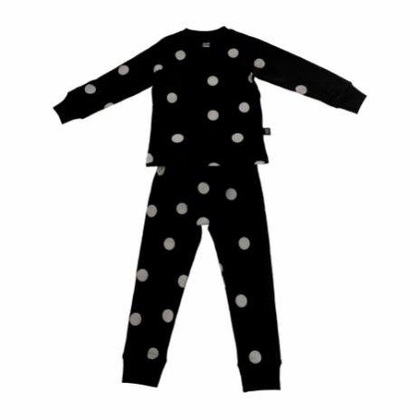 Prikket sort pyjamas, 4 - 5 år