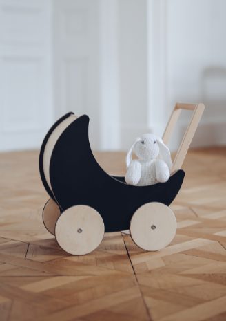 Dukkevogn i træ - sort med tavleeffekt  - 2